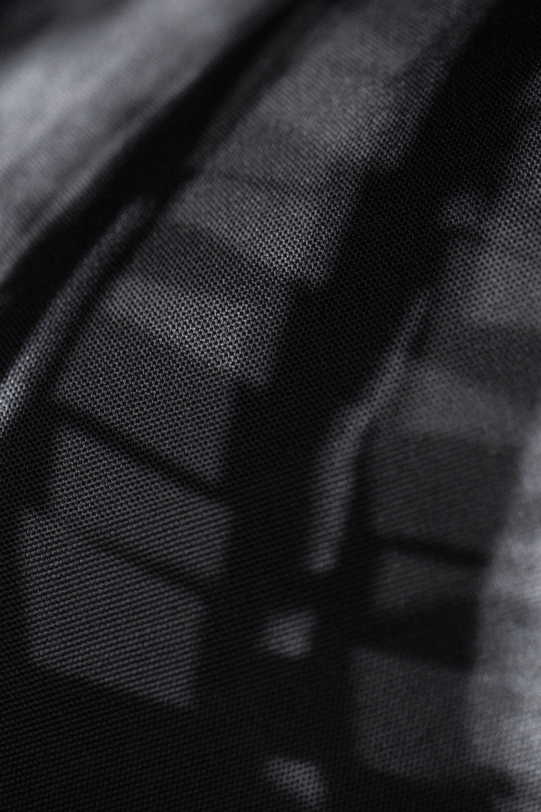 Bezugsstoff Grau Inszeniert